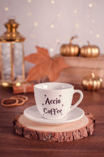 Carica l'immagine nel visualizzatore di Gallery, Tazza Harry Potter Accio Coffee con piattino