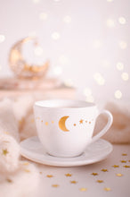 Load image into Gallery viewer, Tazza notte bianca con luna e stelle oro. White night cup or mug with gold moon and stars.