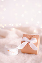 Carica l'immagine nel visualizzatore di Gallery, Candele di Natale con Confezione Regalo - Monica Fraulini Home